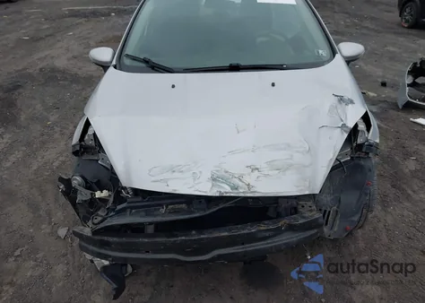 2014 Ford Fiesta Se z USA, uszkodzony, nr VIN 3FADP4BJ2EM239439